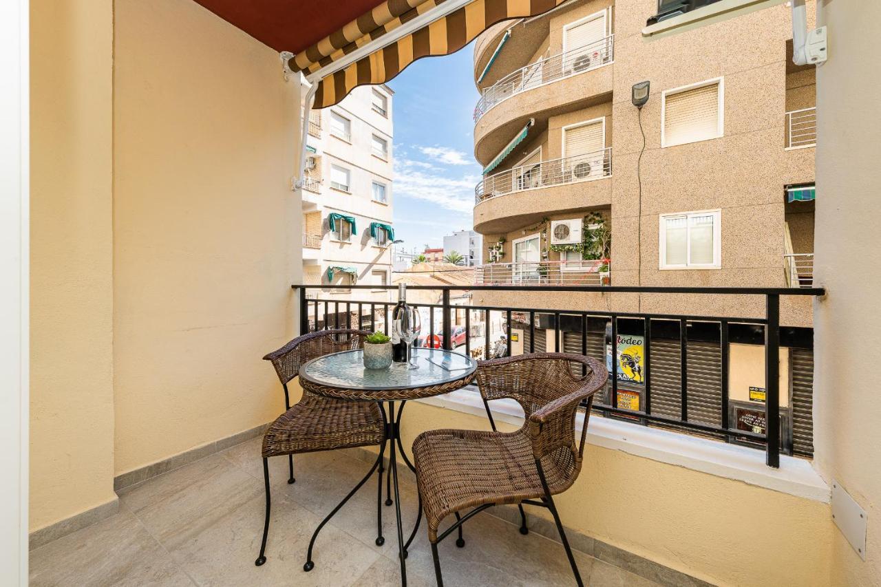 Apolo Beach Front - Sea View Luxury Apartment Торевиеха Екстериор снимка